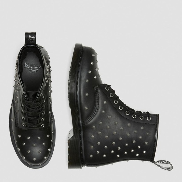 NEW DR MARTENS 1460 STUD WANAMA LEATHER LACE UP BOOTS - Picture 5 of 8